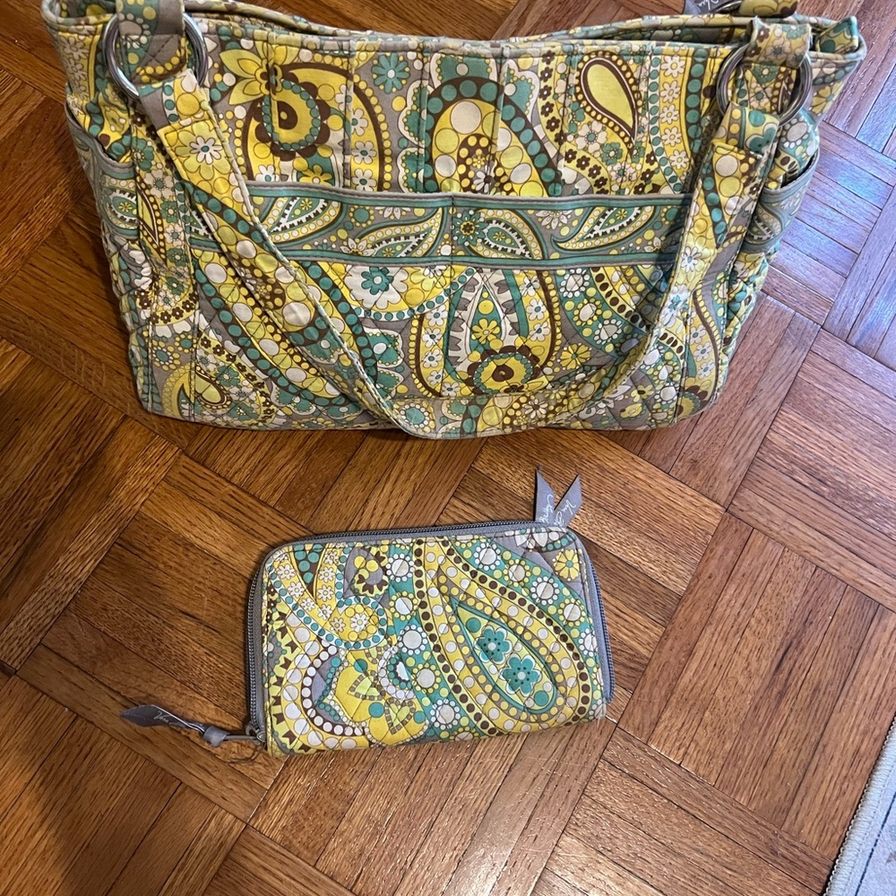 Vera Bradley RETIRED Lemon Parfait Paisley Shoulder Bag and Wallet Set